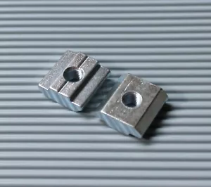 Nutenstein Nut 8 Aluprofil M4 / M5 / M6 / M8 mit Steg - Bild 1 von 9