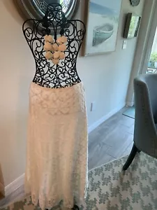 BoHo Ivory Lace Circles tiered Long Skirt, Stunning New w/Tag Size Large - Picture 1 of 9