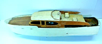 31" Wooden Vintage RC Yacht-Ship  w/ Fuji 19  Gas Engine for restoration repair - Image 1 of 4
