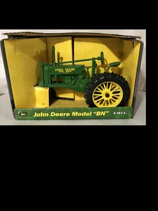 John Deere BN tractor 1:16 Ertl 5902 - Picture 1 of 1