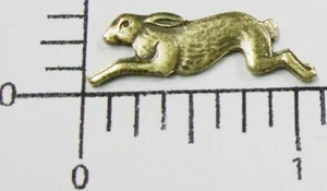 42143 2-teiliges Set Messing oxidiert laufender Hase Messing Schmuck Fundstücke - Bild 1 von 1