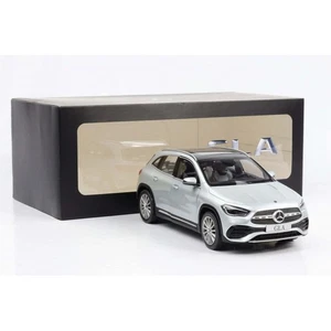 Original Mercedes-Benz Classe GLA (H247) del 2020 argento iridium 1:18 Z-Models - Foto 1 di 4