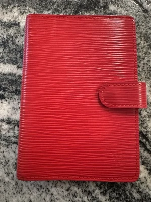 Planificador Louis Vuitton Agenda PM Cuero Epi Rojo - - Muy Buen Estado Foto 1 de 4