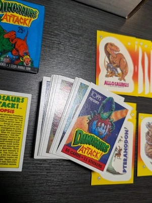 TOPPS, DINOSAURS ATTACK TRADING CARD, COMPLETE SET, 55 + 11 & 1 SEALED WAX Pack - Image 1 of 4