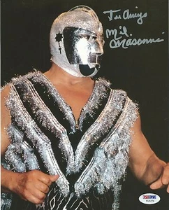 Mil Mascaras Signed WWE 8x10 Photo PSA/DNA COA Lucha Libre Mask Picture Auto'd - Picture 1 of 2