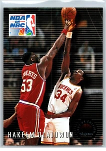 Hakeem Olajuwon Houston Rockets 1993-94 Skybox Premium NBA en NBC #6 - Imagen 1 de 4