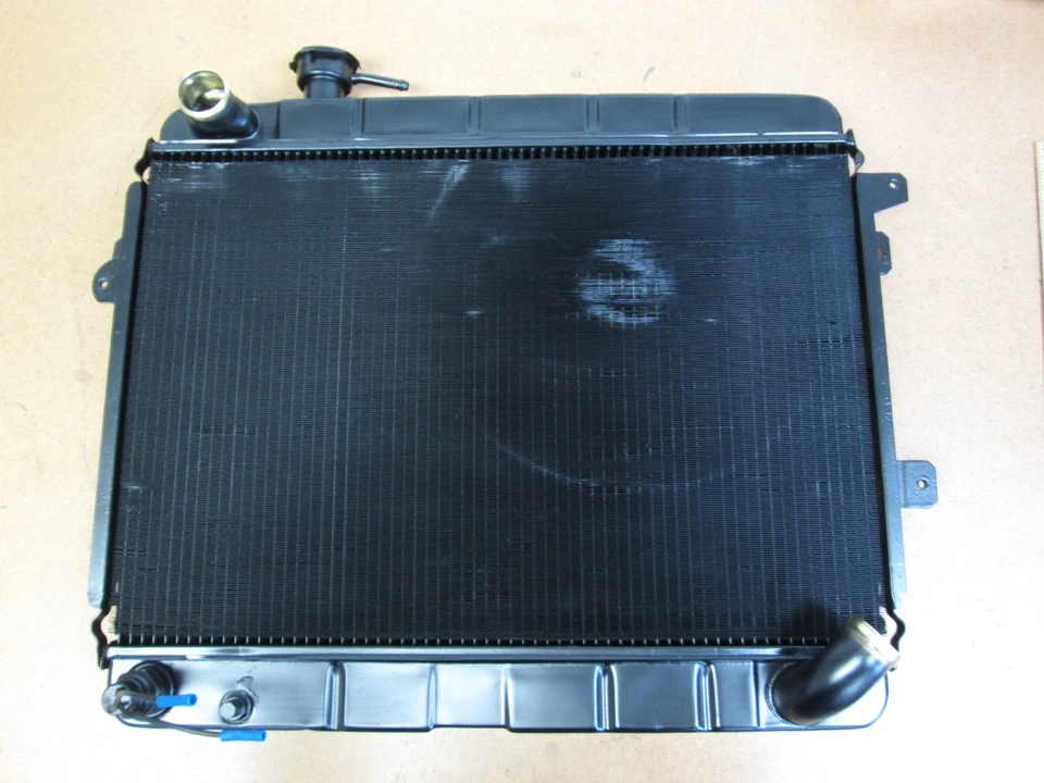 Fiat 124 Spider 2000 Pininfarina Original Latón 1979 - 1983 (Leer más abajo) Foto 1 de 4