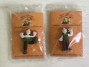Wallace & Gromit Foundation Waving Wallace/Wrong Trousers Pin Badges x2 - Picture 1 of 8