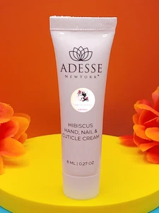 Crema de manos, uñas y cutículas de hibisco Adesse New York 0,27 fl oz tamaño de prueba sellado - Imagen 1 de 5