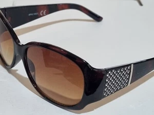 Essentials By Foster Grant - Womans Brown Sunglasses - Diamond Effect Arms - Picture 1 of 3