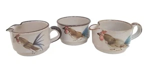 Grayshott Pottery 2 X Milk Jugs & 1 Sugar Bowl Cockerel Farmhouse Pattern Used - Picture 1 of 14