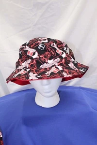 Neu mit Etikett Chicago Bulls '47 Marke Bravado Fischerhut/Kappe Allover Teamlogo - Bild 1 von 3