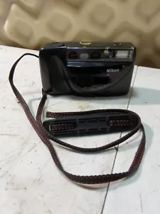 Vintage Nikon One Touch 100 35 mm Film Blitzpunkt & Aufnahme Kamera - Bild 1 von 3