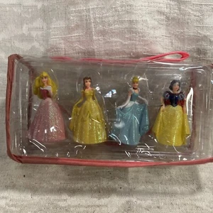 Set 4 Cake Topper Personaggio Compleanno Disney Principessa Cenerentola Belle Biancaneve - Foto 1 di 8
