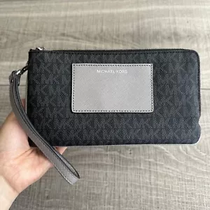 Michael Kors Beford Logodruck langer Armband mit doppeltem Reißverschluss schwarz - Bild 1 von 14