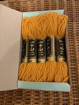 Box of 10 skeins of Anchor tapestry wool thread. Colour 8136 golden yellow - Image 1 of 2