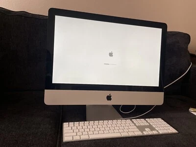 Apple iMac A1311 21.5" Desktop - MB950LL/A (October, 2009) - Image 1 of 4