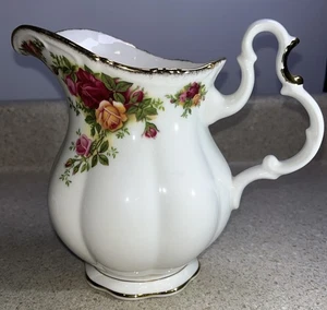 H892~ Royal Albert Bone China Old Country Roses Water Juice Pitcher 7" - Picture 1 of 7