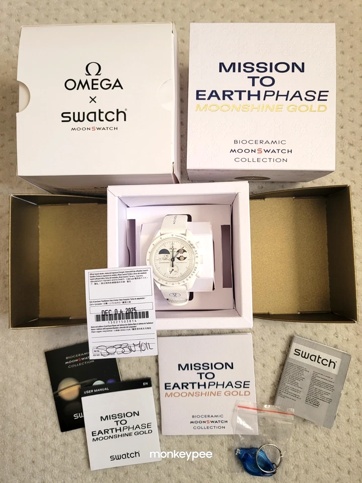 SO33W701L Swatch Omega Bioceramic Moonswatch Moonshine Snoopy Gold Cold Moon