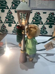 The Lamplighter Bear Magic Light Christmas Hallmark Keepsake Ornament NIB - Picture 1 of 18