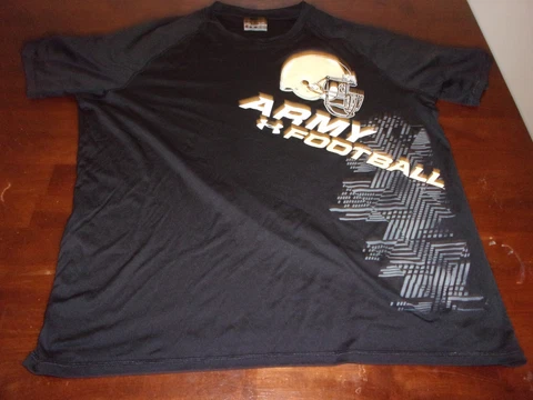 Army college football used mens xl t shirt Under Armour Cover