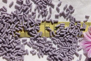 Cuentas de corneta francesa hexagonales opacas púrpura claro de 4 mm joyería artesanal/1 oz - Imagen 1 de 1