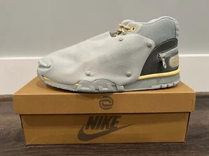 Taglia 10,5 - Nike Air Trainer 1 SP Travis Scott Grey Haze nuove - spedizione veloce! - Foto 1 di 2