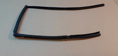 Jeep Grand Cherokee Wjwg Window Gasket Disc Management Right Hi - Image 1 of 2