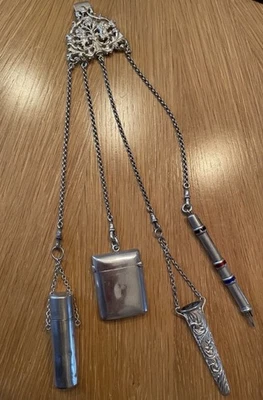 Antiguo clip de cinturón de plata maciza Chatelaine de finales de 1800 4 piezas inglés Foto 1 de 4
