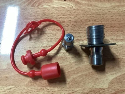 1/4" Npt Iso Poppet Hydraulic Quick Connect Coupler Set  + Dust Cover & Bracket - Image 1 of 4