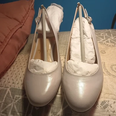 Zapato Trotters Mujer Margarita Pump, Cuero Real Plateado Talla 8.N en Caja Nuevo Para Mujer Foto 1 de 4