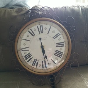Beautiful Sterling & Noble Wall Clock 21 inches wide and 21 inches tall - Picture 1 of 3