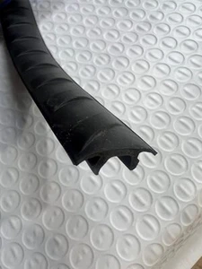 Thule 1500052102 WingBar Top Rubber Insert (1500mm) - Picture 1 of 1