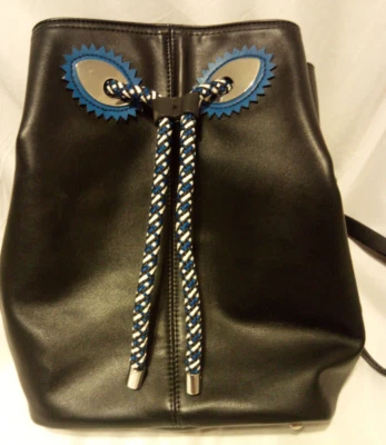 Mochila Zara Trafaluc preta de couro sintético com cordão ajustável parte inferior plana - Imagem 1 de 4