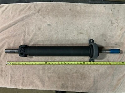 Ford 1969 F100 2x2 eje de transmisión sección delantera diseño de 2 piezas V8 cargador superior manual Foto 1 de 4