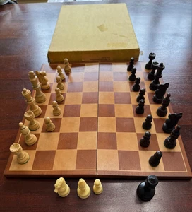 FOLDING CHESS BOARD AND WOODEN PIECES (SOME MISSING) SOLD AS IS SEE DESCRIPTION - Picture 1 of 13