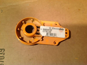 Husqvarna 506029102 Cutting Arm Bearing Cover. Concrete Saw Parts - Picture 1 of 2