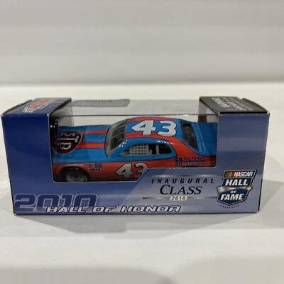 #43 Richard Petty 1974 Hall Of Honor Fame Dodge Charger 1/64 - Image 1 of 4