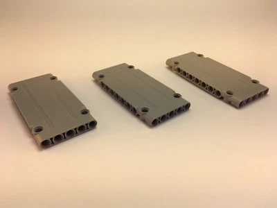 ein LEGO® - Technic Paneel / Panel 5x11x1 hellgrau o. gelb - #64782 - Bild 1 von 4