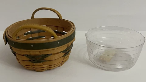Longaberger Holiday Tree Trimming Green Peppermint Basket 1999 Cover