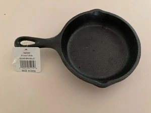 Valor Cast Iron Skillet Frying Pan 5” NWT - Picture 1 of 4