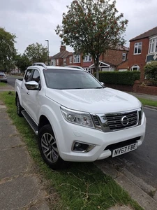 Nissan Navara Tekna £10,000 + VAT - Picture 1 of 9