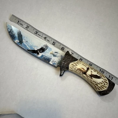Cuchillo de recuerdo águila calva 11” hoja fija imitación ciervo mango tallado Foto 1 de 4