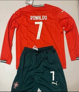C RONALDO 2025 LONG SLEEVE PORTUGAL KIDS 4-13 SIZE RANGE - Picture 1 of 2