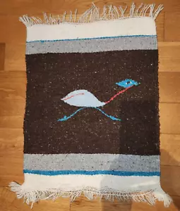 Tovaglietta vintage Southwestern blu road runner tessuto lana marrone 18” x 14” fatta a mano - Foto 1 di 3