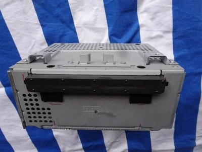 AUTORADIO RADIO PER FORD Fiesta MK6 MK7 C-MAX E1BT-18C815-GE (2008-2017) - Immagine 1 di 4