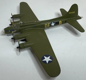 Corgi 1/72 B-17 WWII Flying Fortress Memphis Bell Sally B Die Cast - Picture 1 of 14