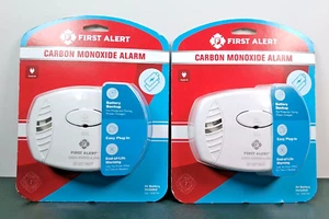 First Alert - Carbon Monoxide Alarm - Plug-In/Battery Backup - White - 2PK - Picture 1 of 2