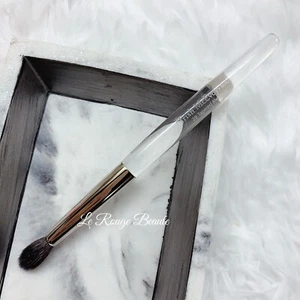 Trish McEvoy 29 Tapered Blending Eyeshadow Brush - Natural Hair - Picture 1 of 3