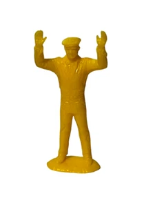 Louis Marx Toy soldier Untouchables Gangster mob figure vtg Capone Hands yellow - Picture 1 of 5